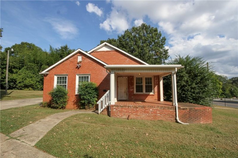 Property image 4 at 1238 West Boulevard, Charlotte, NC 28208