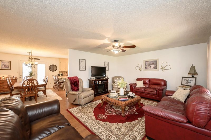 Property image 2 at 1307 Hidden Creek Circle, Hickory, NC 28602