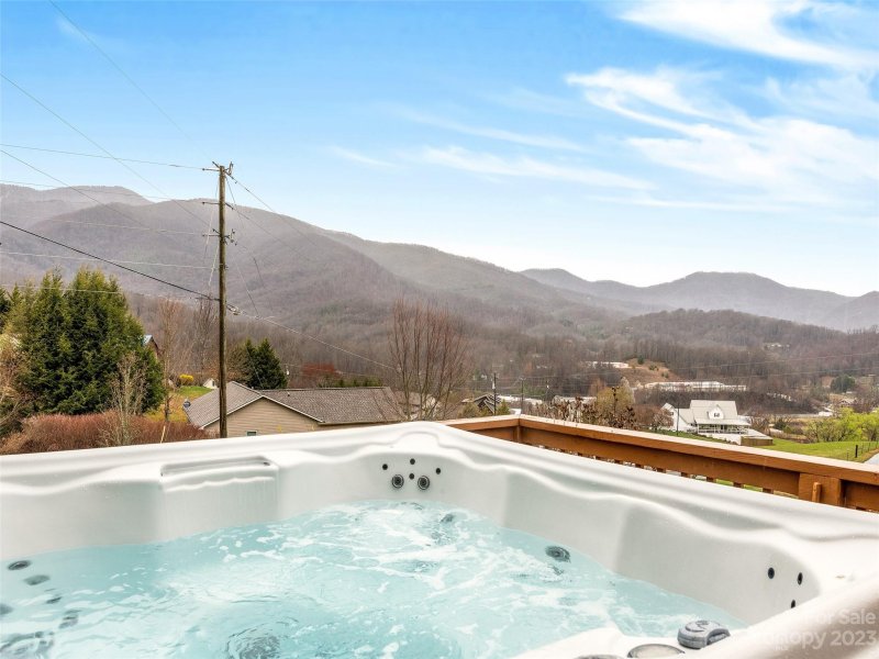 Property image 4 at 446 Orchard Drive, Waynesville, NC 28786