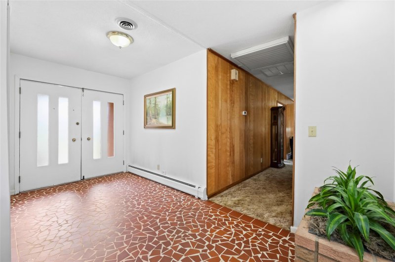 Property image 3 at 6608 Pawnee Drive, Charlotte, NC 28214