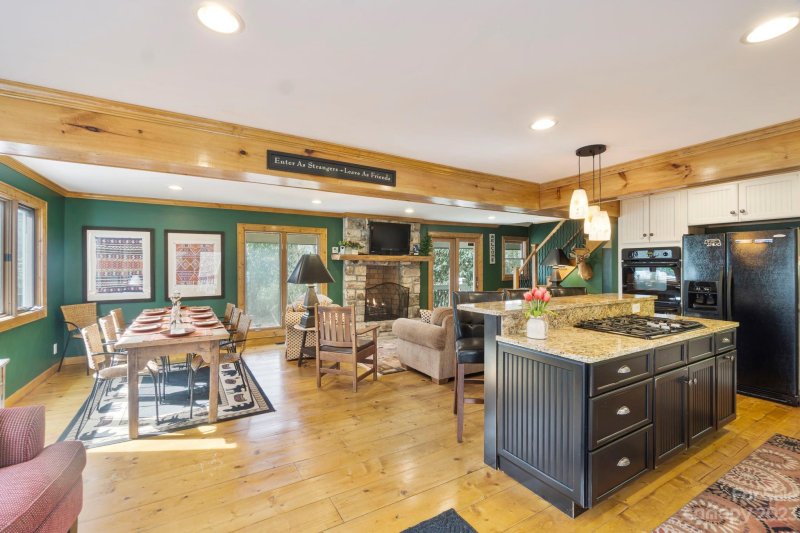 Property image 4 at 104 Ivey Lane, Beech Mountain, NC 28607