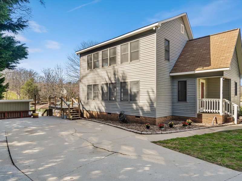 Property image 3 at 148 Gondola Road, Mooresville, NC 28117