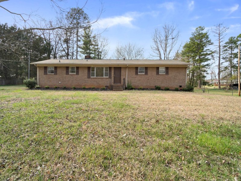 Property image 2 at 6709 Brushwood Drive, Charlotte, NC 28262