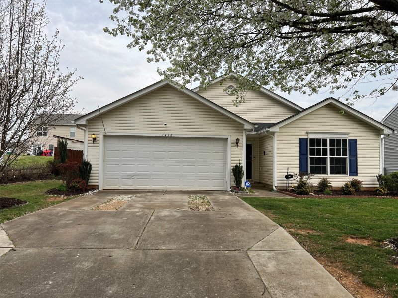 Property image 2 at 1412 Galesburg Street, Charlotte, NC 28216