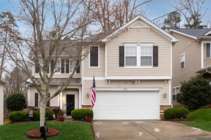 Property image 2 at 9637 Falling Stream Drive, Charlotte, NC 28214