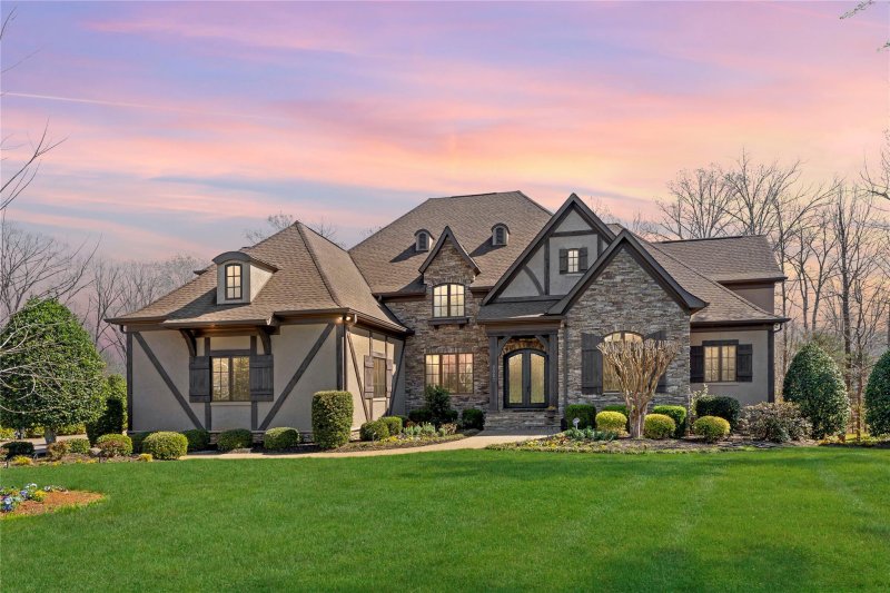 Property image 2 at 8023 Wicklow Hall Drive, Weddington, NC 28104