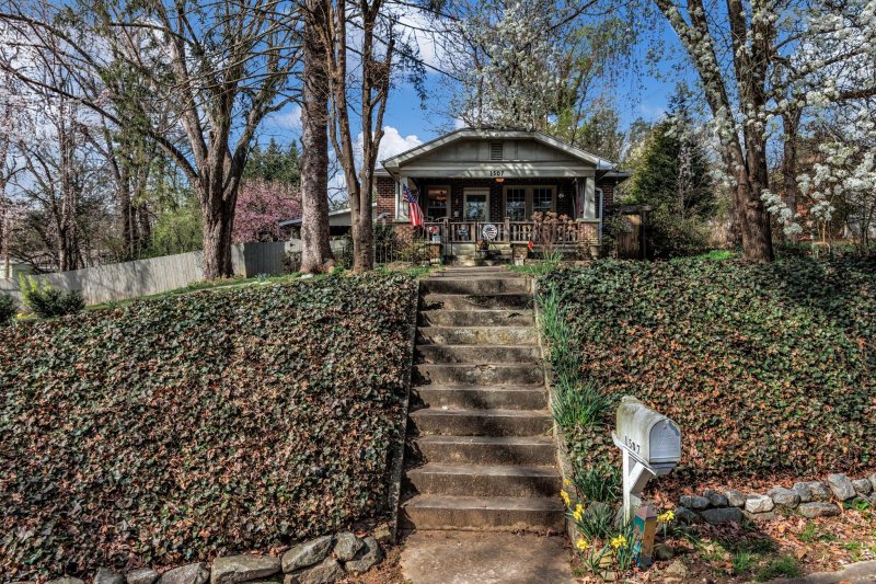 Property image 2 at 1507 Druid Hills Avenue, Hendersonville, NC 28791