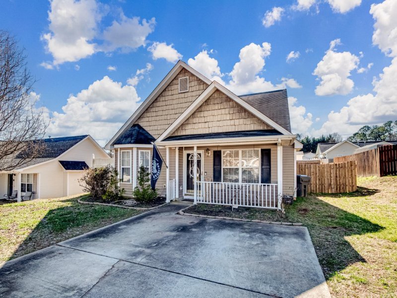 Property image 2 at 5513 Katherine Court, Dallas, NC 28034