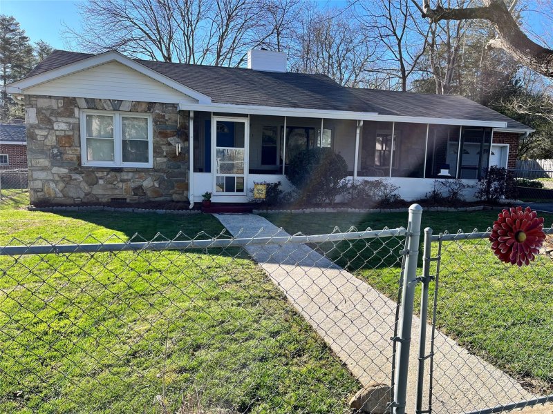 Property image 5 at 1511 Ridgewood Boulevard, Hendersonville, NC 28791