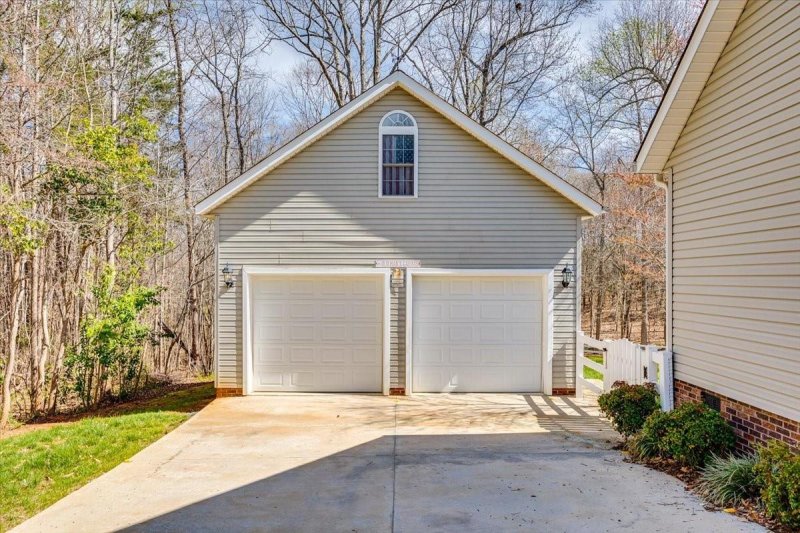 Property image 4 at 1308 Summer Spring Lane, York, SC 29745