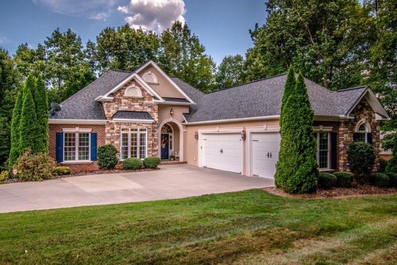 Property image 2 at 133 Laurel Ridge Drive, Statesville, NC 28677