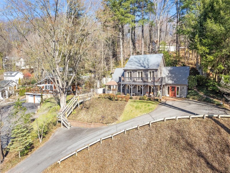 Property image 2 at 125 Country Club Drive, Waynesville, NC 28786