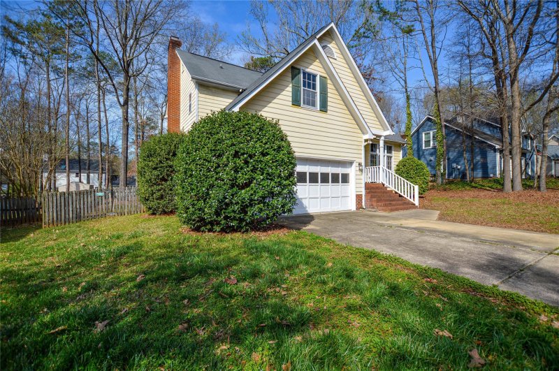 Property image 2 at 13515 Kintyre Court, Matthews, NC 28105