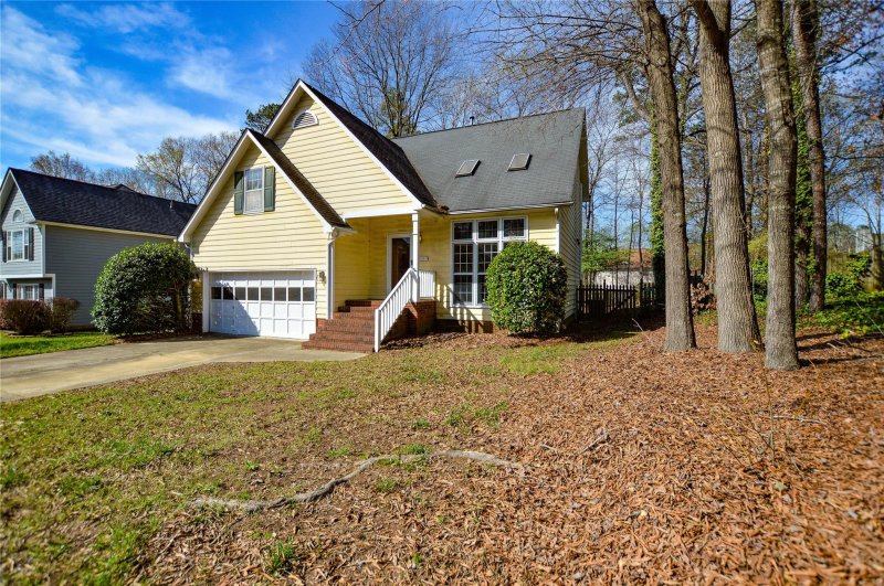 Property image 3 at 13515 Kintyre Court, Matthews, NC 28105