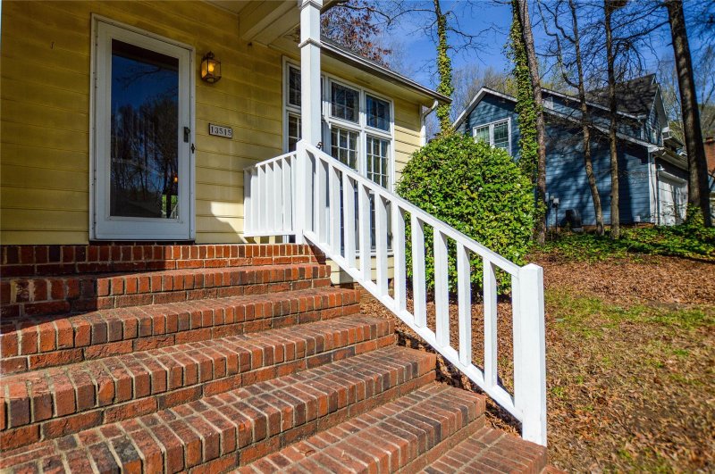 Property image 4 at 13515 Kintyre Court, Matthews, NC 28105