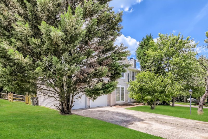 Property image 2 at 9618 Nettle Drive, Charlotte, NC 28216