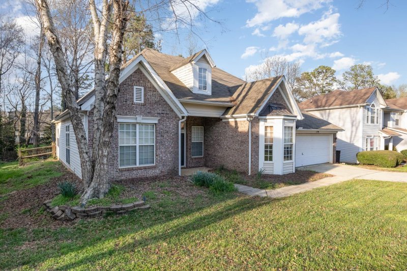 Property image 2 at 5630 Branthurst Drive, Charlotte, NC 28269