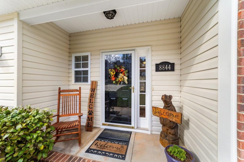 Property image 3 at 8844 Fultram Lane, Mint Hill, NC 28227