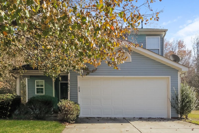 Property image 4 at 3203 Richway Court, Charlotte, NC 28216