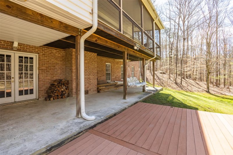 Property image 3 at 14930 Hickory View Lane, Charlotte, NC 28278