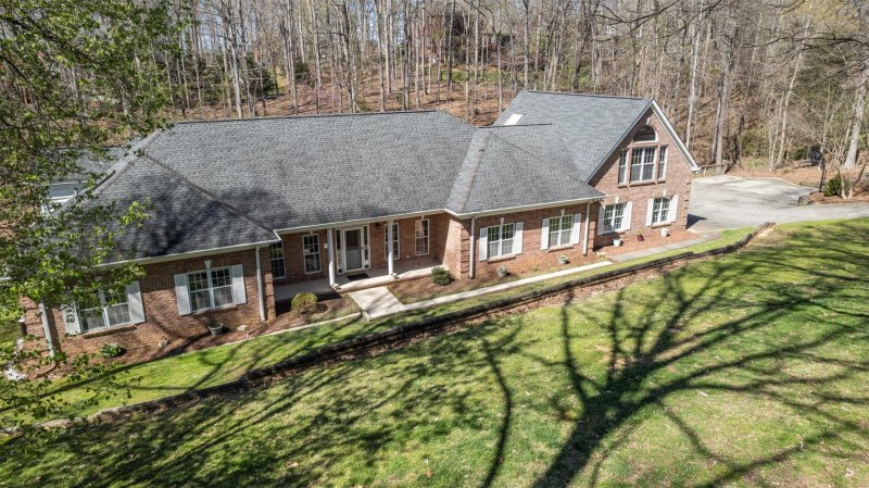 Property image 4 at 14930 Hickory View Lane, Charlotte, NC 28278