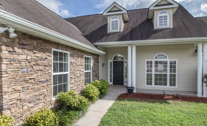 Property image 3 at 118 Heathrow Lane, Statesville, NC 28677