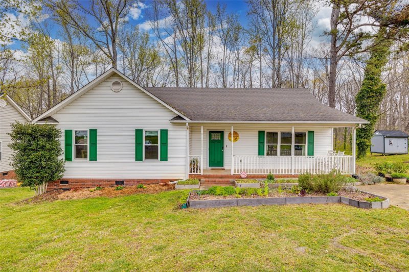212 Dewars Drive