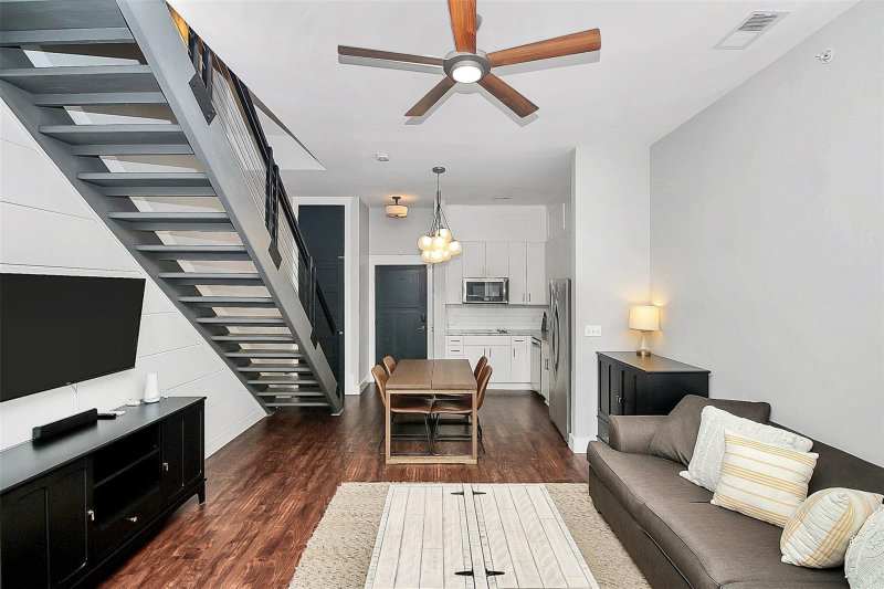 Property image 3 at 2125 Southend Drive, Charlotte, NC 28203