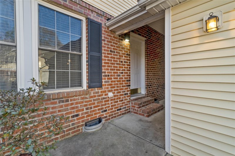 Property image 3 at 4310 Laurel Hill Lane, Charlotte, NC 28217