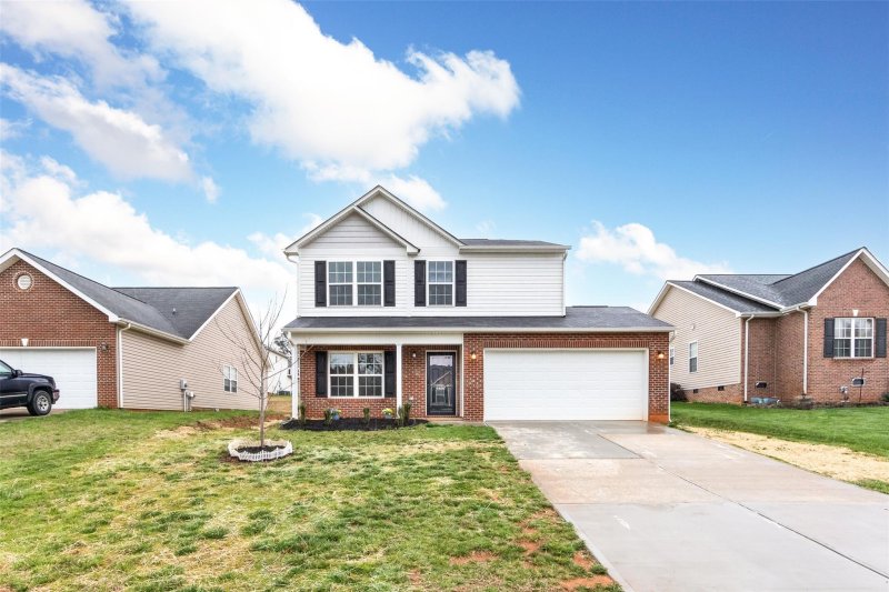 Property image 2 at 1497 Mayfair Drive, Conover, NC 28613