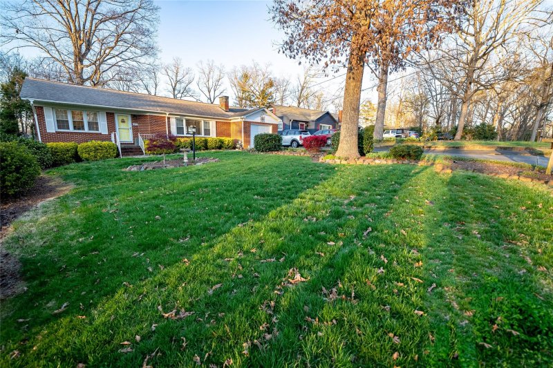 Property image 4 at 623 Yadkin Street, Albemarle, NC 28001