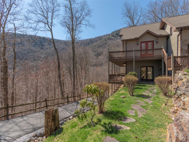 Property image 2 at 1752 Winding Creek Drive, Waynesville, NC 28786