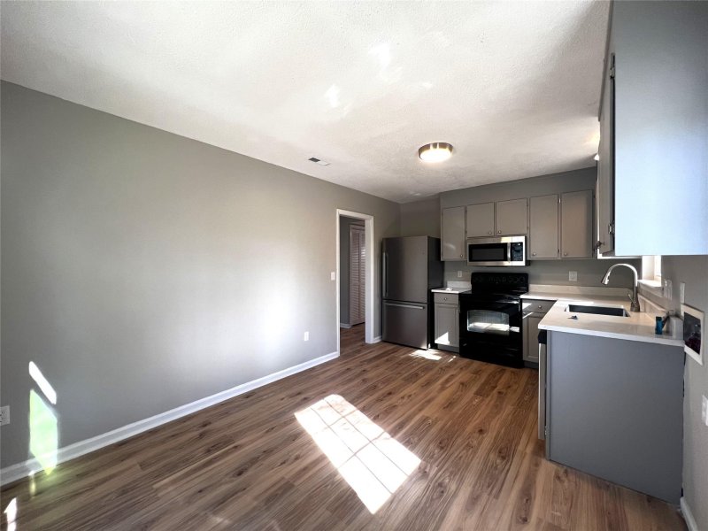 Property image 5 at 407 Stirrup Court, Charlotte, NC 28215