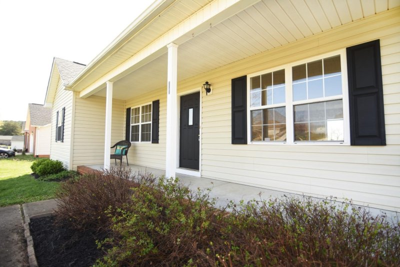 Property image 2 at 1383 Millrace Drive, Conover, NC 28613