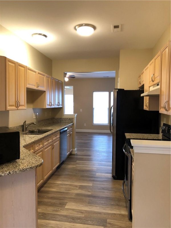 Property image 3 at 7879 Mariners Pointe Circle, Denver, NC 28037