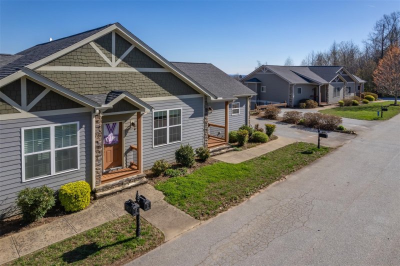 Property image 4 at 143 Red Hawk Knoll, Lake Lure, NC 28746