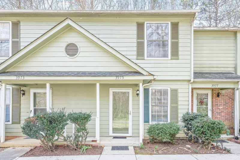 Property image 2 at 3975 Briarhill Drive, Charlotte, NC 28215