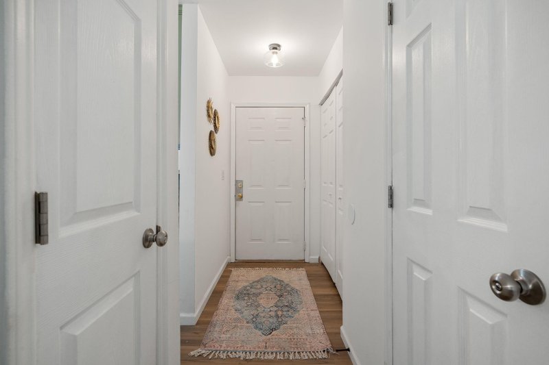 Property image 3 at 3975 Briarhill Drive, Charlotte, NC 28215