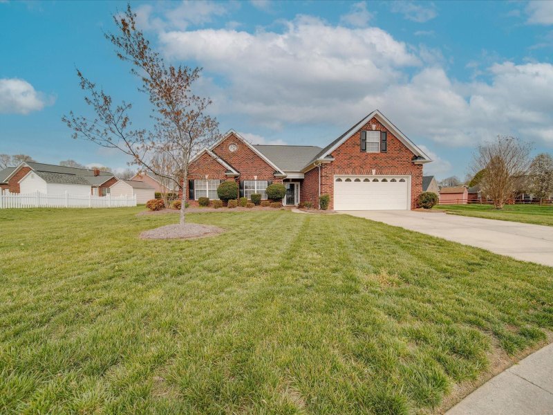 Property image 2 at 5337 Parksie Court, Concord, NC 28027