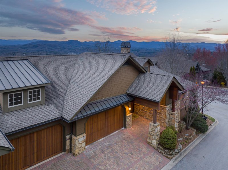 Property image 2 at 127 Points West Drive, Asheville, NC 28804