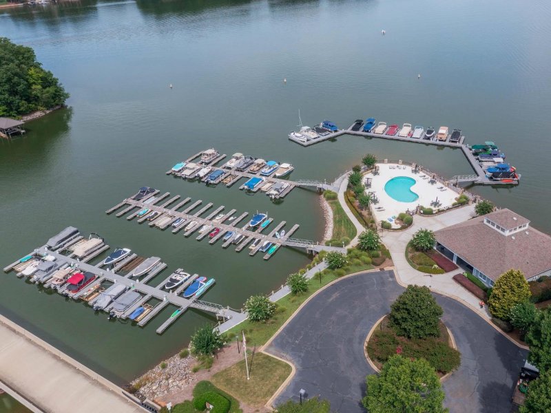 Property image 3 at 116 W Tattersall Drive, Statesville, NC 28677