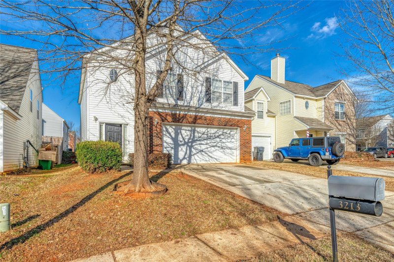 Property image 2 at 3213 Reid Brook Lane, Charlotte, NC 28208