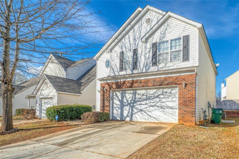 Property image 3 at 3213 Reid Brook Lane, Charlotte, NC 28208