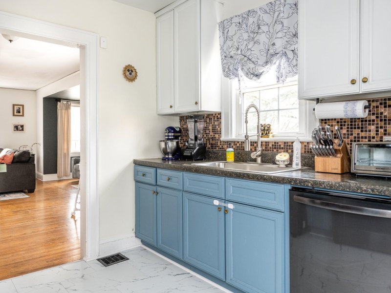 Property image 5 at 1150 West Boulevard, Charlotte, NC 28208