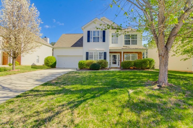 Property image 2 at 11026 Treebranch Drive, Charlotte, NC 28216