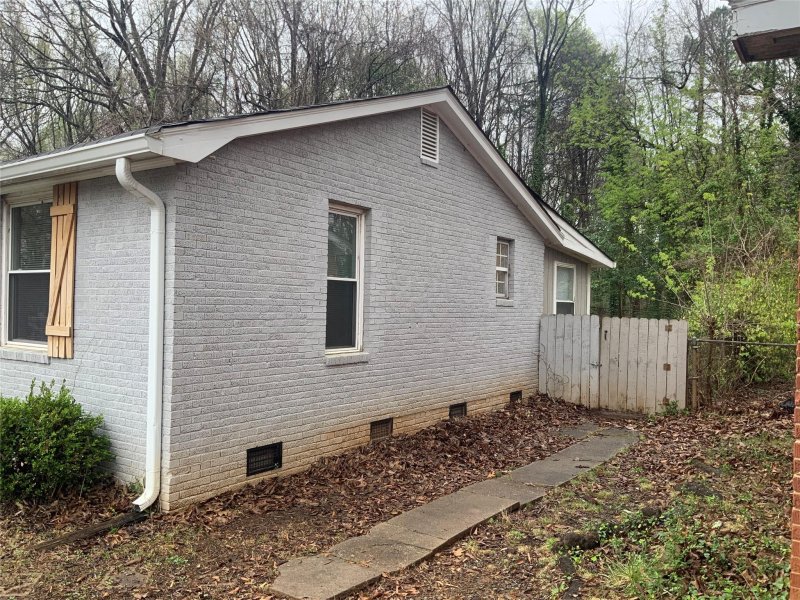 Property image 2 at 1901 Finchley Drive, Charlotte, NC 28215