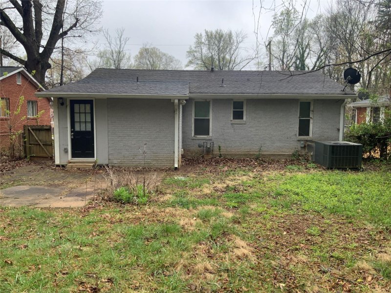 Property image 3 at 1901 Finchley Drive, Charlotte, NC 28215