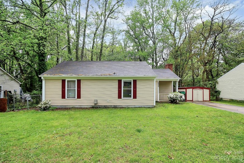 Property image 2 at 6820 Delta Lake Drive, Charlotte, NC 28215