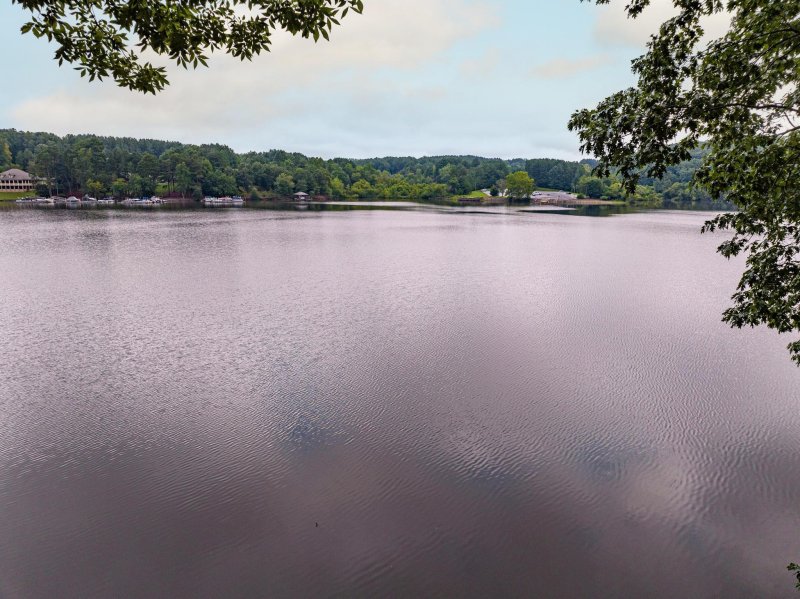 Property image 2 at 5752 Lake Pointe Drive, Granite Falls, NC 28630