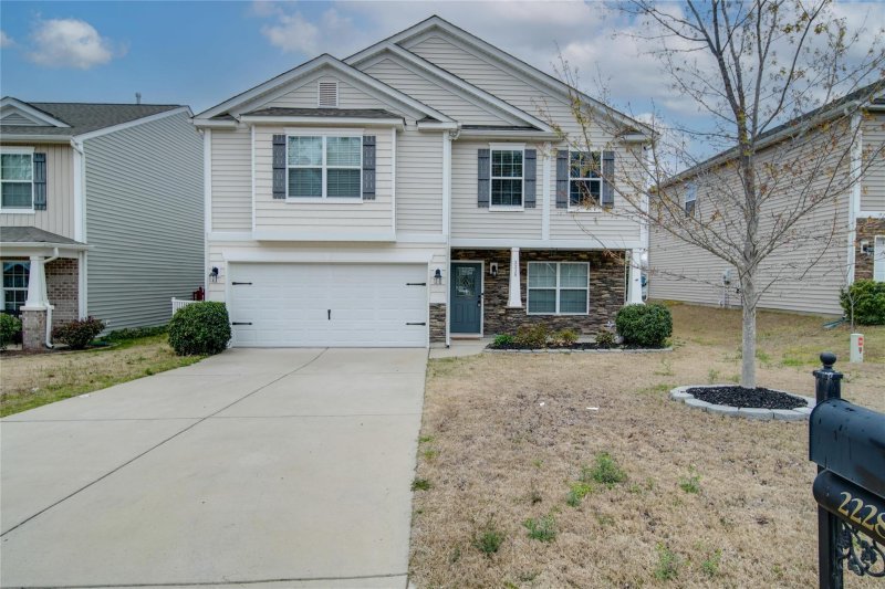 2228 Reid Pointe Avenue